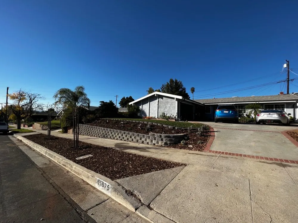 Professional garden landscaping in Simi Valley, CA by Sculptured Gardens Alive