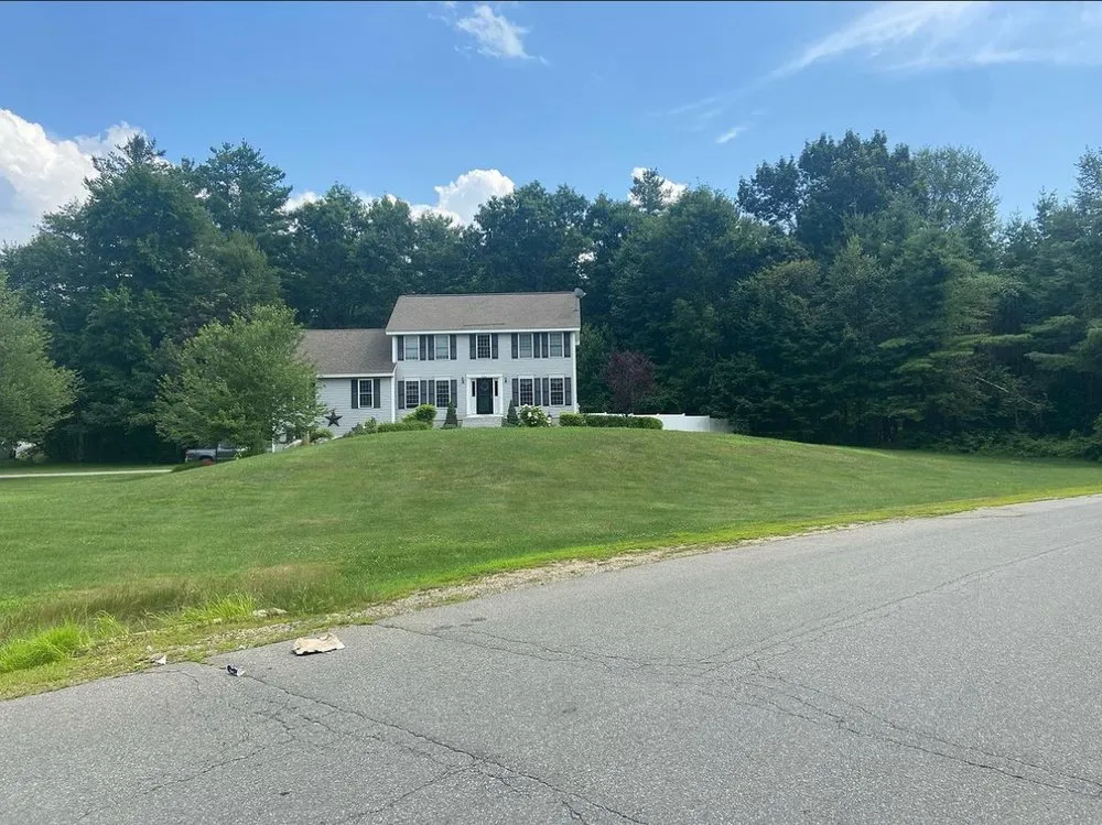 Affordable lawn care service in Hudson, NH - SCZ’s Landscaping And Yard Work