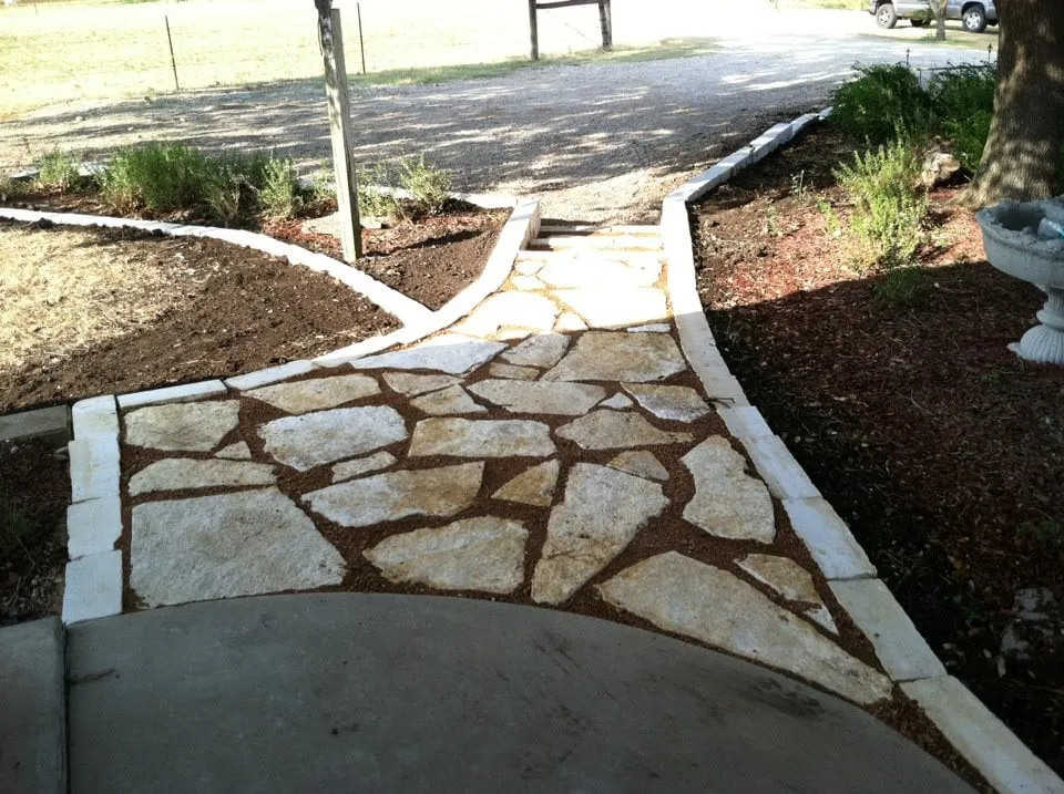Affordable landscape design in Hutto, TX by S&D Outdoor Services