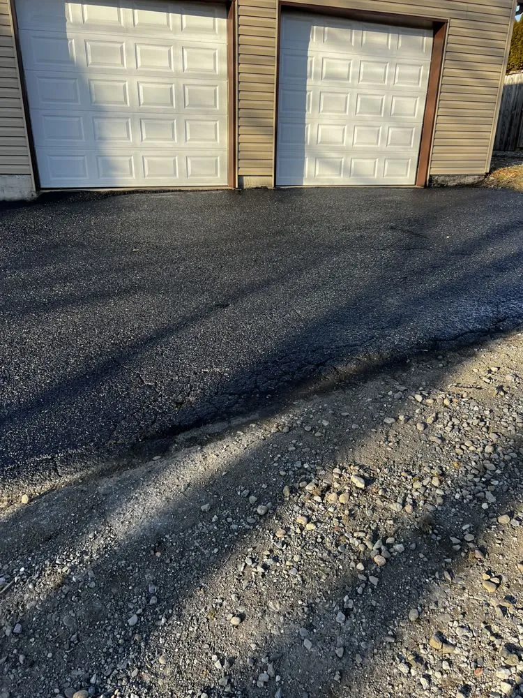 Trusted yard maintenance in Fruit Crove, FL by SDM Sealcoating