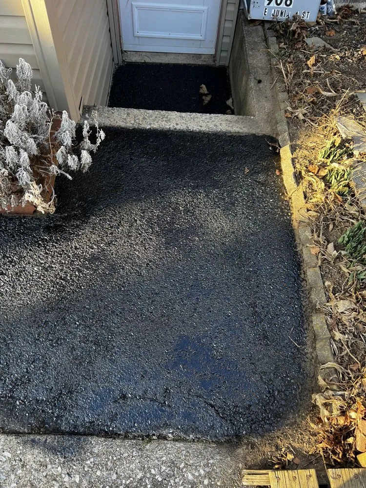 Custom yard maintenance experts serving Fruit Crove, FL - SDM Sealcoating