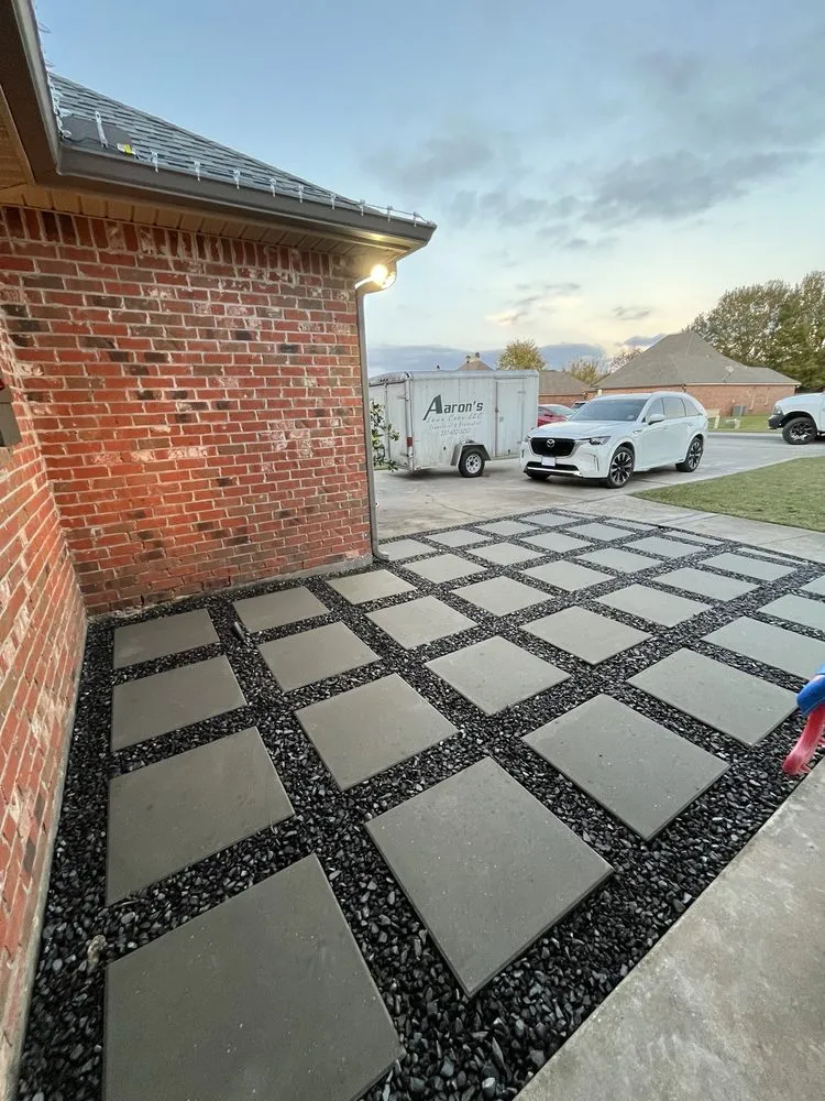 Top-rated landscape installation for year-round maintenance in Lafayette, LA by SDs Landscape & Services