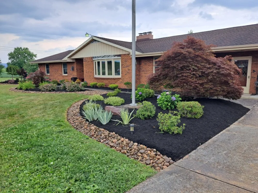 Affordable garden landscaping for homes in Bernville, PA by SDS Landscaping