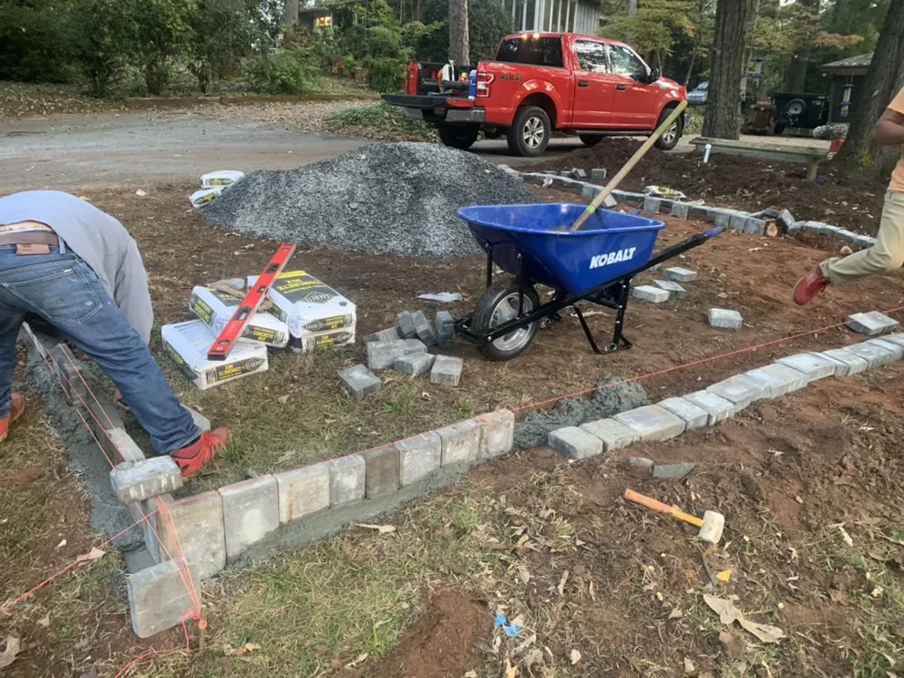 Professional garden landscaping experts serving Walhalla, SC - S&E Flores Landscaping