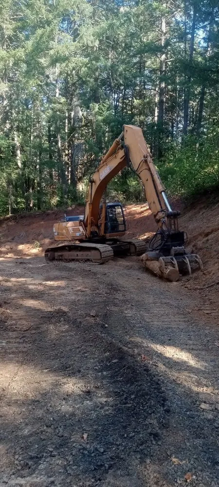 Affordable lawn care service with custom design in Sublimity, OR by S&E Land Management