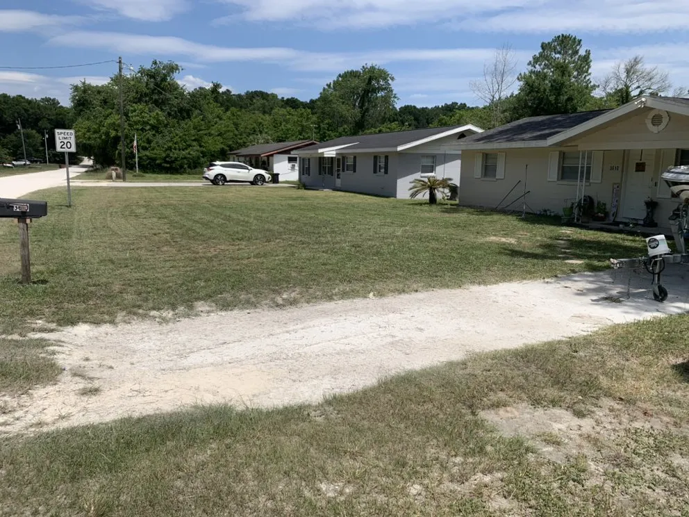 Custom lawn care service in Fruitland Park, FL - SE Landscaping