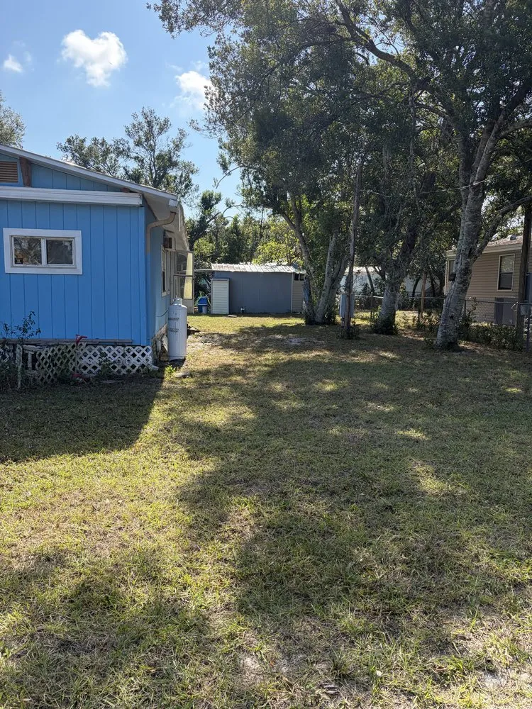 Local outdoor landscaping experts serving Astor, FL - S&E lawn Maintenance