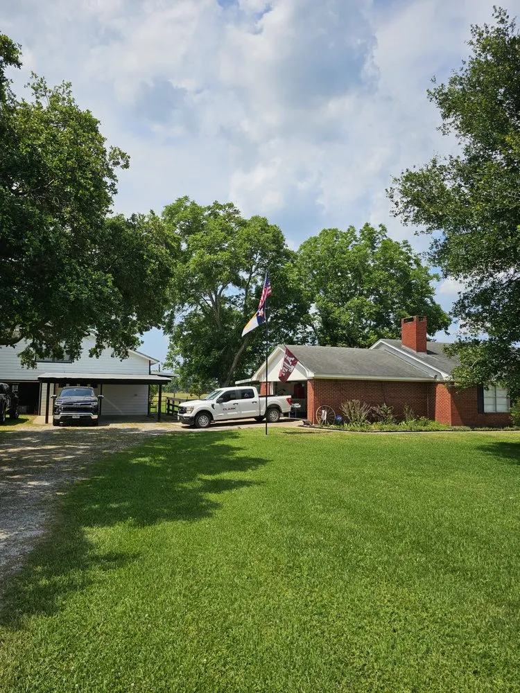 Affordable lawn mowing service in Dayton, TX by SE Services