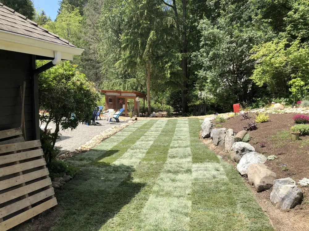 Professional garden landscaping in Kenmore, WA by Sea-green lanscaping