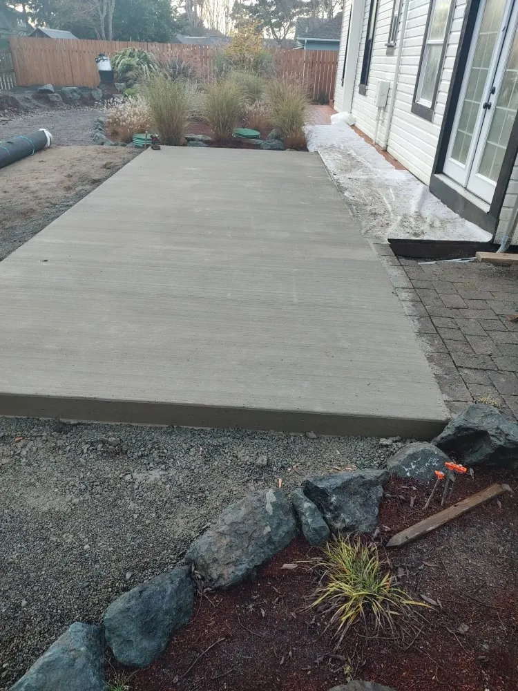 Professional lawn care service experts serving Bandon, OR - Seabreeze Landscape Care And Home Repair