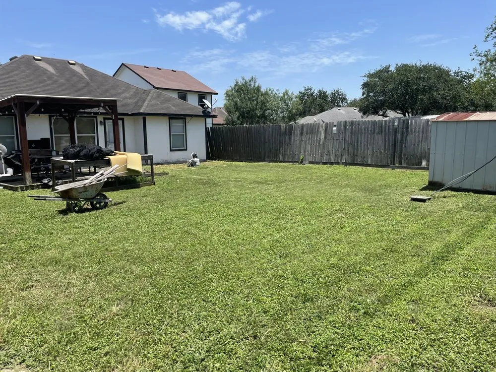 Custom yard maintenance experts serving Corpus Christi, TX - Seabreeze Landscaping Services