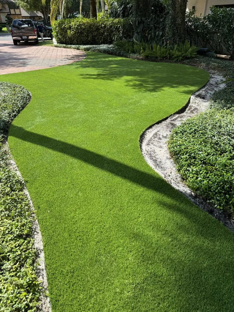 Expert landscaping services experts serving Lake Worth, FL - Seacoast Artificial Turf & Landscape