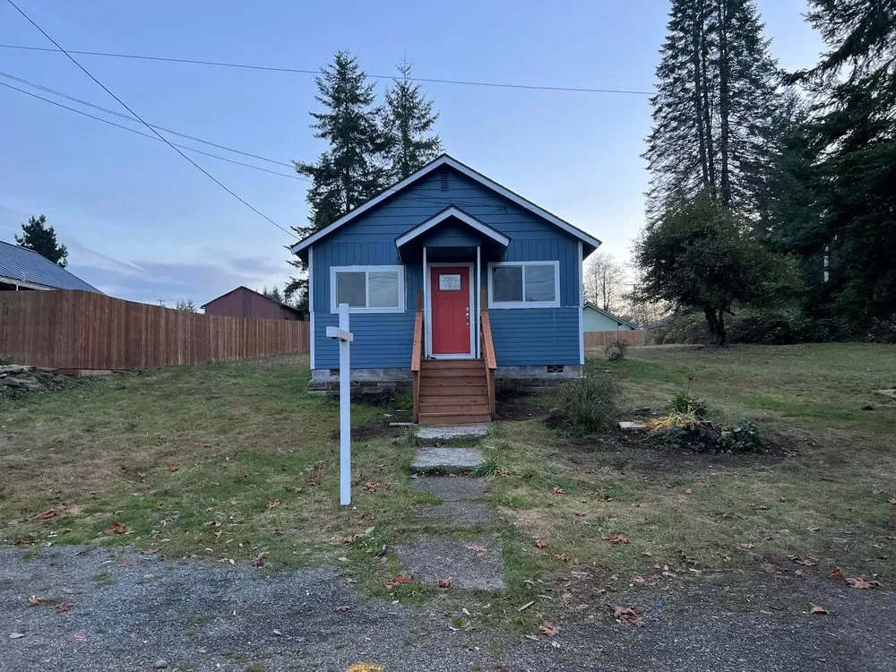 Affordable yard cleanup service for outdoor upgrades across Tacoma, WA - Seahawk Lawn Service