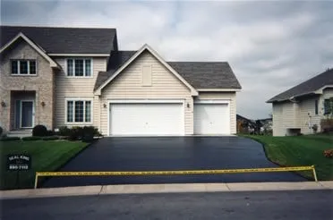 Expert yard cleanup service for year-round maintenance across Woodbury, MN - Seal King