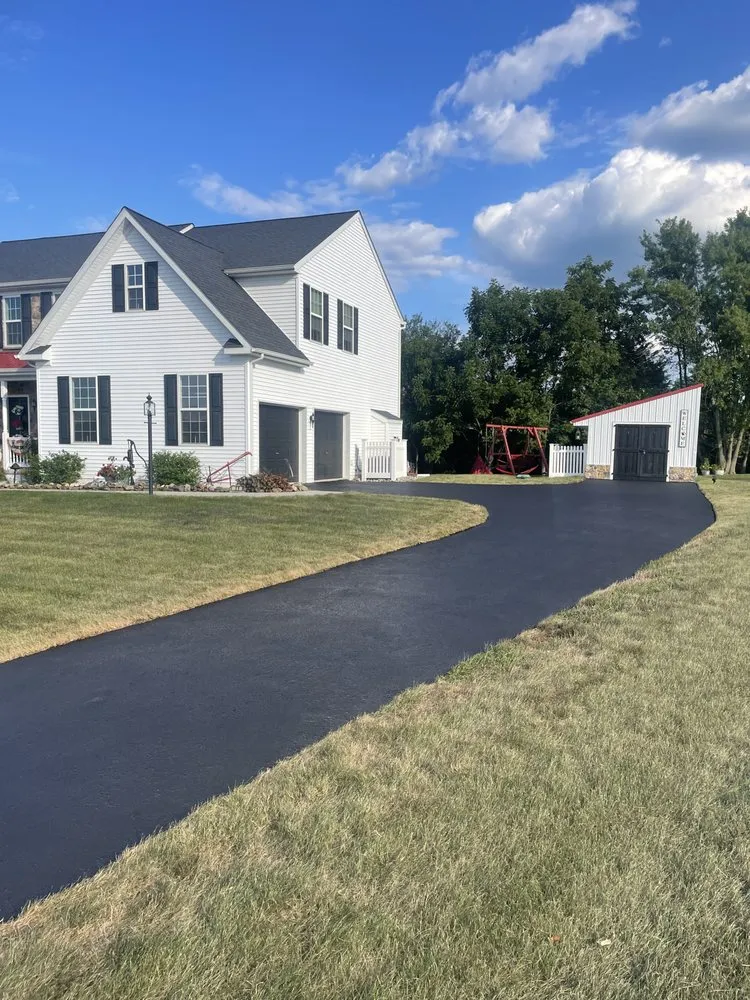 Expert outdoor landscaping in Quakertown, PA - Seal Pro & Landscape