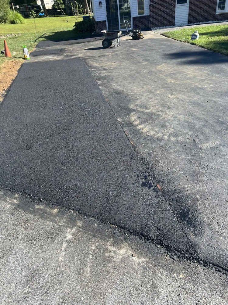 Reliable garden landscaping for year-round maintenance across Newark, DE - Sealer Guys