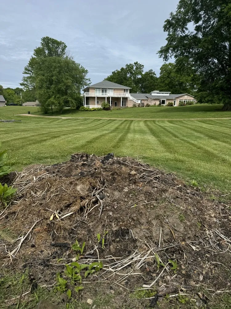 Top-rated residential landscaping in Russellville, TN by Seals Property Management