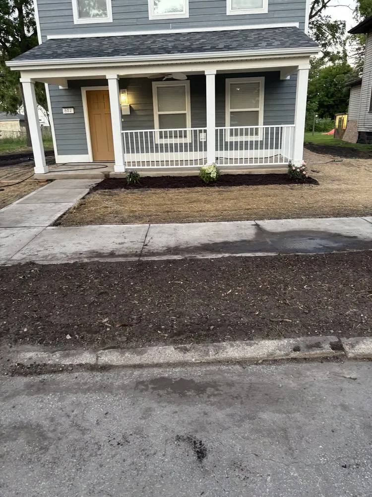 Custom lawn mowing service for beautiful yards in South Bend, IN by Sean Lawn and Property Maintanace