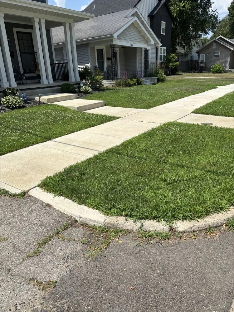 Trusted yard cleanup service in South Bend, IN by Sean Lawn and Property Maintanace