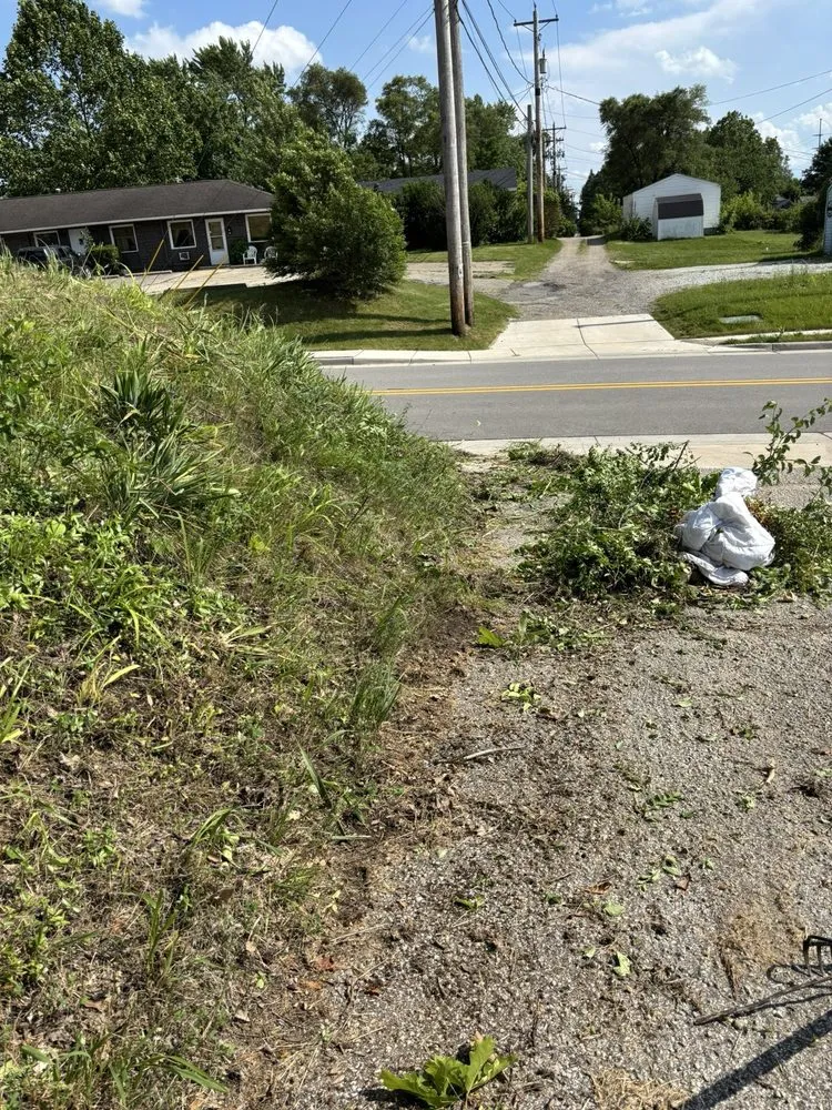 Top-rated yard maintenance with custom design across South Bend, IN - Sean Lawn and Property Maintanace