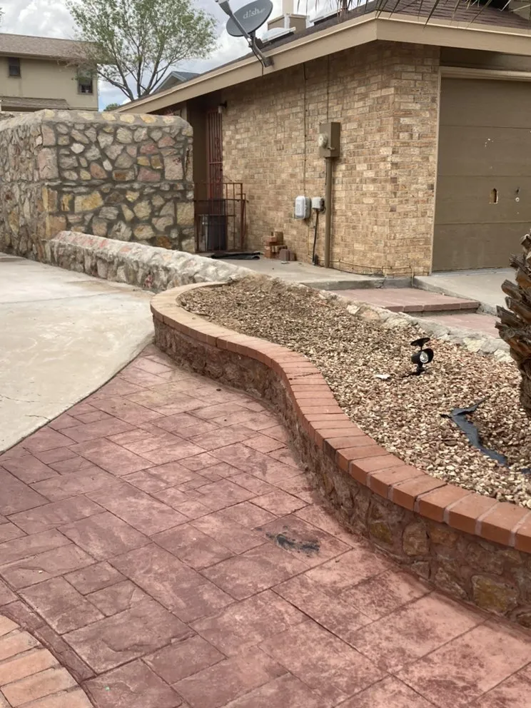 Reliable lawn care service for residential properties in El Paso, TX by Sean’s Green and Clean Yard Services