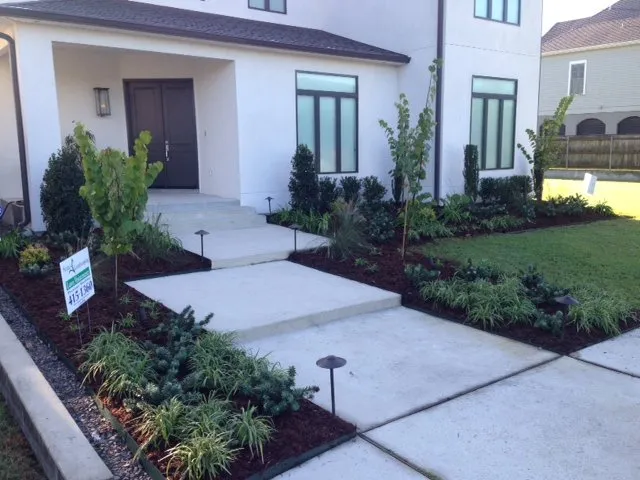 Trusted lawn care service with custom design in Belle Chasse, LA by Sean's Landscaping