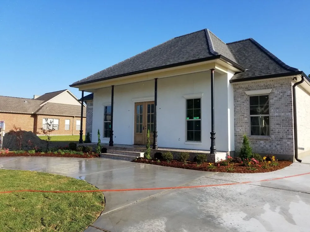 Expert landscape installation in New Orleans, LA by Sean's Landscaping