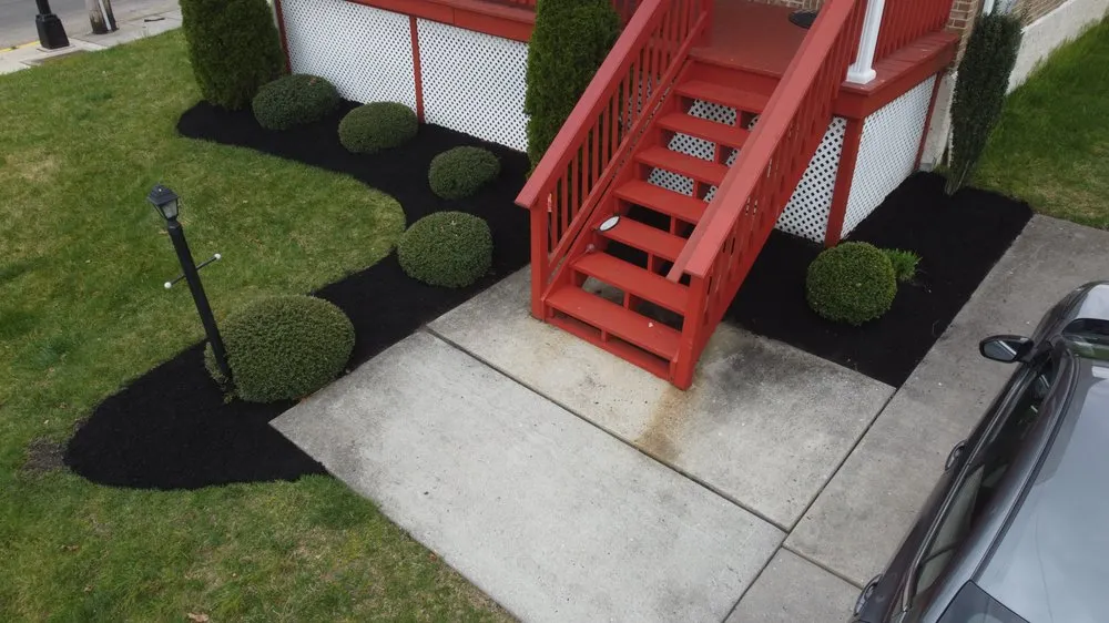 Custom landscaping services for beautiful yards across Delair, NJ - Sean’s Lawn Care Services