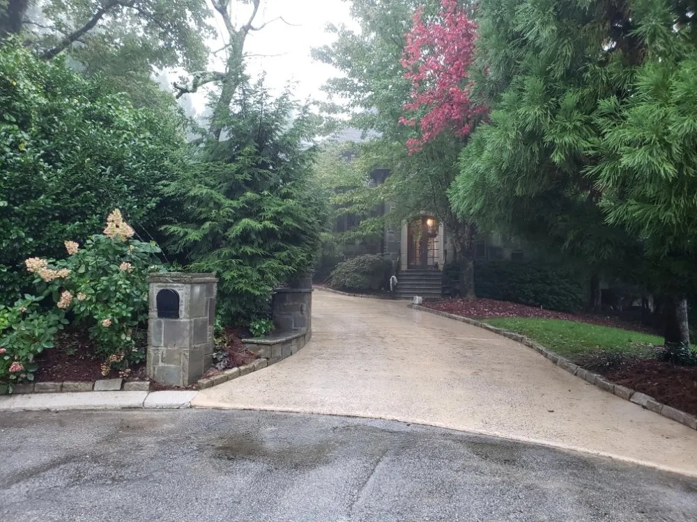 Top-rated garden landscaping for year-round maintenance in Cleveland, TN by Sean's Lawns