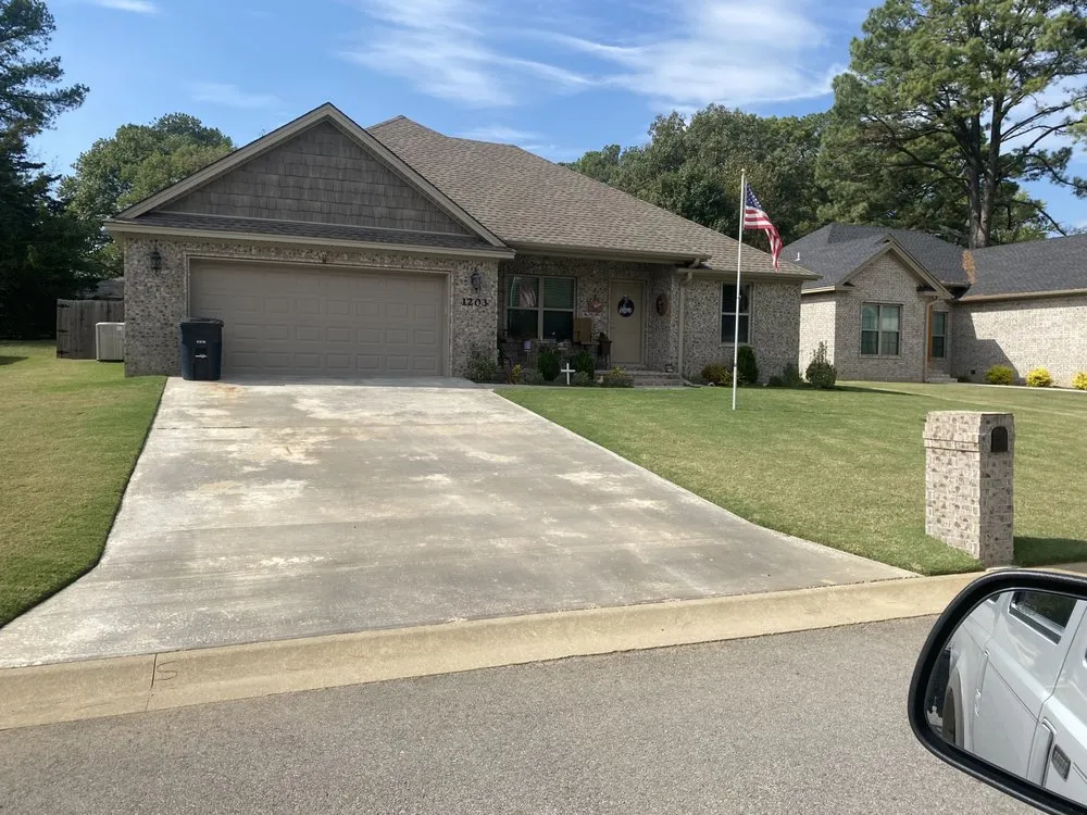 Local lawn mowing service in Searcy, AR - Searcy Landscaping & Lawn Care