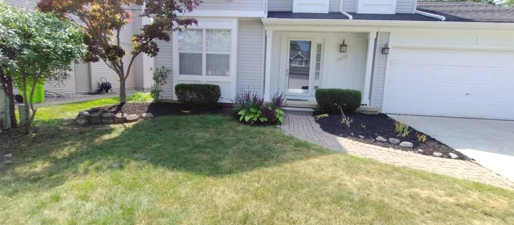 Expert garden landscaping in Dearborn Heights, MI - Season pros