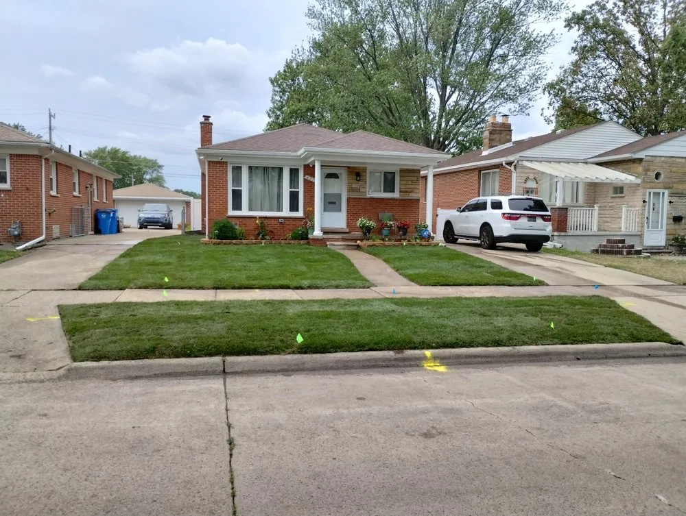 Custom yard maintenance experts serving Dearborn Heights, MI - Season pros