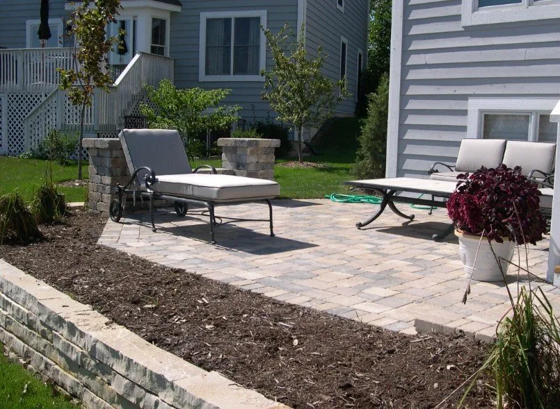 Top-rated residential landscaping experts serving South Elgin, IL - Seasonal Concepts