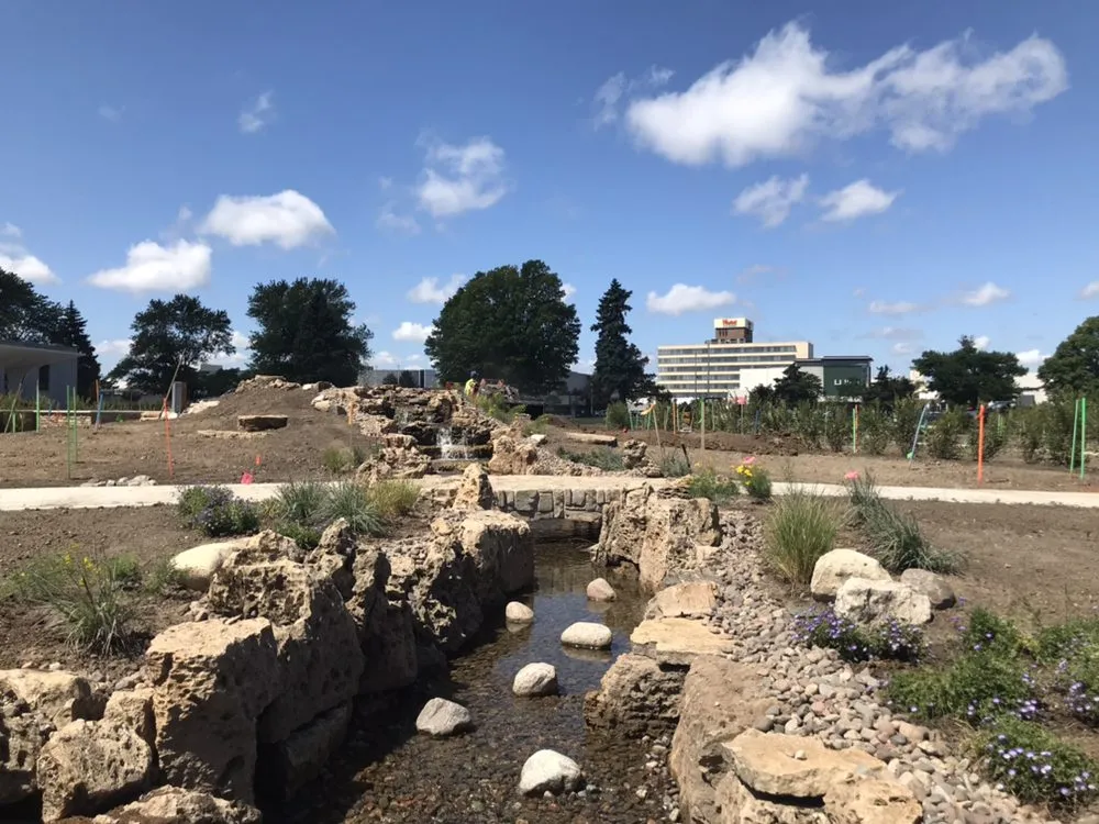 Trusted yard cleanup service with custom design across South Elgin, IL - Seasonal Concepts