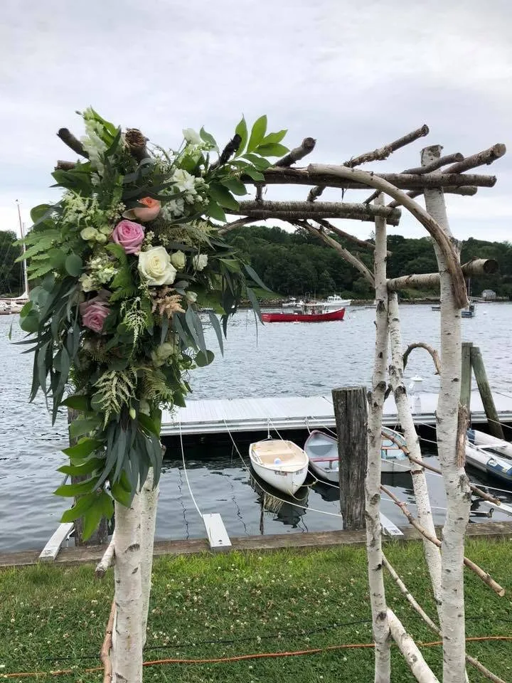 Top-rated lawn care service in Rockport, ME by Seasons Downeast Designs