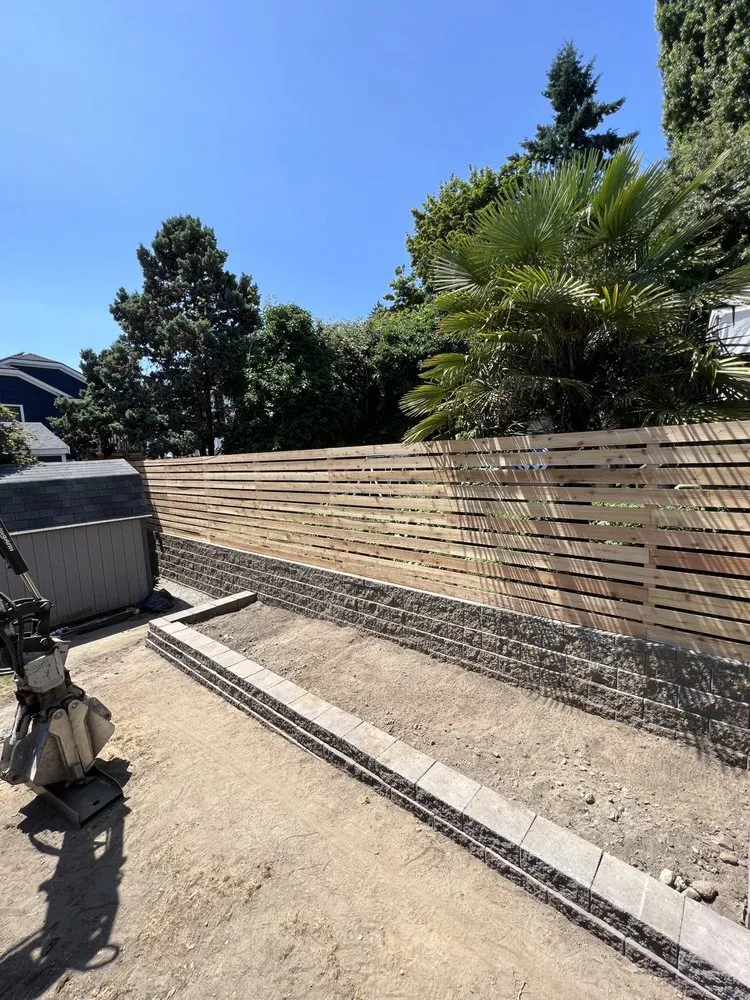 Custom outdoor landscaping in Mercer Island, WA by Seattle Rockeries