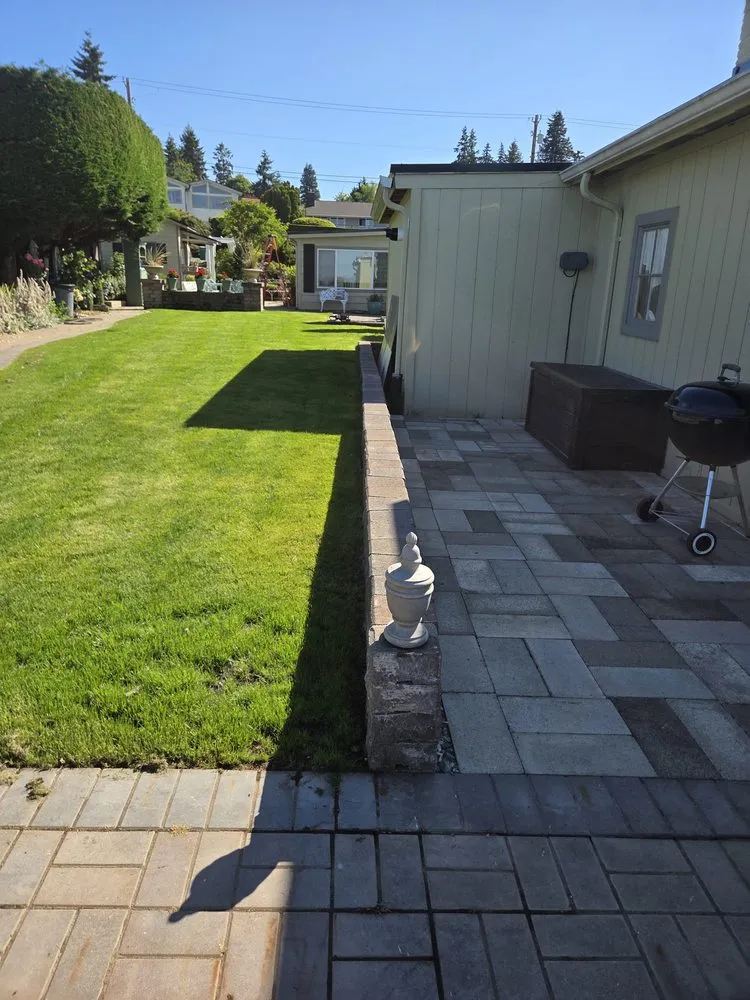 Expert outdoor landscaping in Lynnwood, WA - Seattlemaple Landscaping