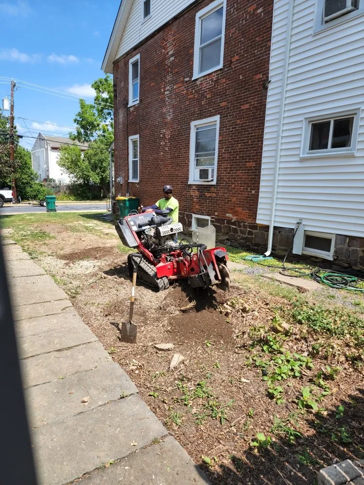 Custom lawn care service in North Wales, PA - Sebastian Heredia Landscaping & Maintenance