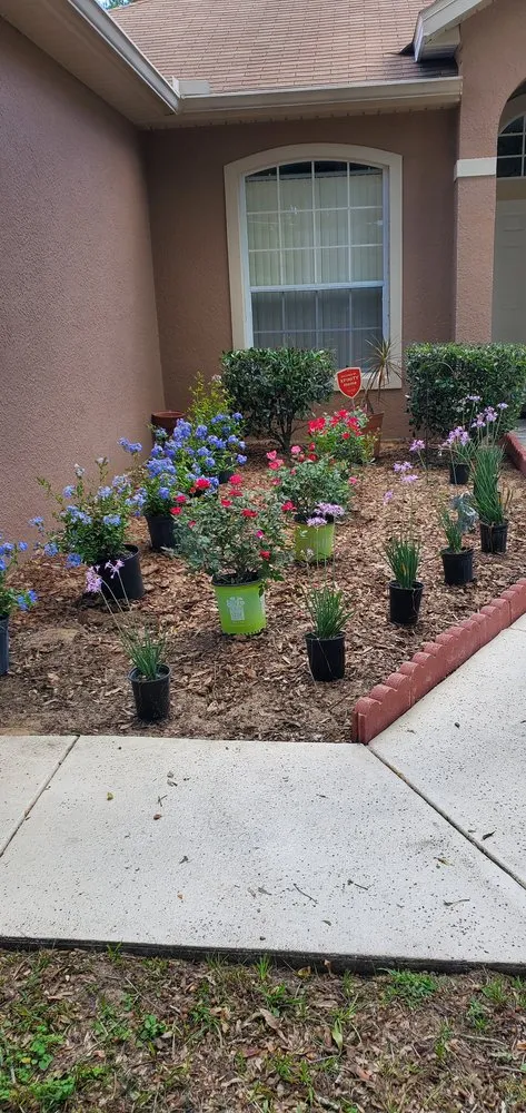 Local garden landscaping for year-round maintenance in Eustis, FL by Sebastian Lawn & Landscaping service