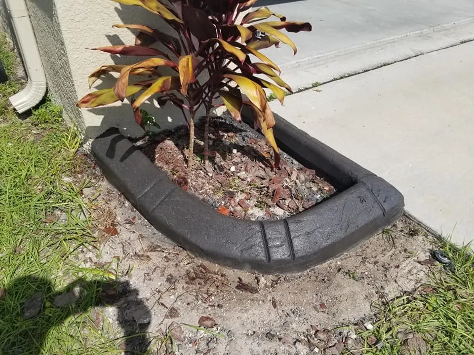 Top-rated landscape design for year-round maintenance in Wimauma, FL by Second 2 None Artisan Landscape Curbing