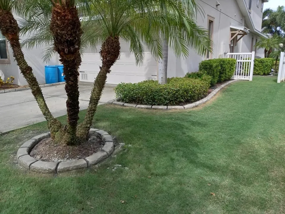 Professional landscaping services experts serving Wimauma, FL - Second 2 None Artisan Landscape Curbing