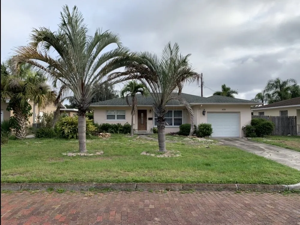 Professional lawn care service for homes across Saint Petersburg, FL - Second Nature Landscaping