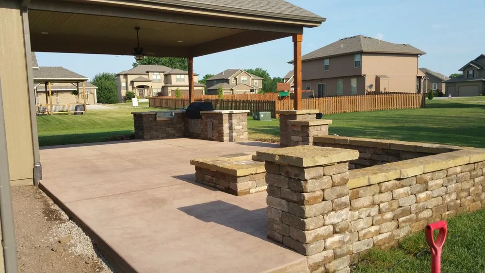 Local yard maintenance experts serving Lee's Summit, MO - Second Nature Outdoor Living and Landscaping
