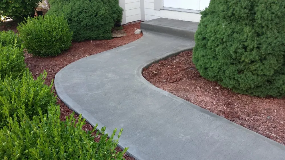 Professional yard cleanup service for beautiful yards across Pittsburgh, PA - Sedgwick Land and Limb