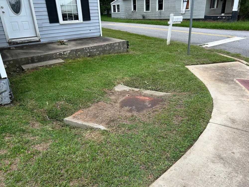 Reliable yard cleanup service in Warner Robins, GA by Seeking Landscaping