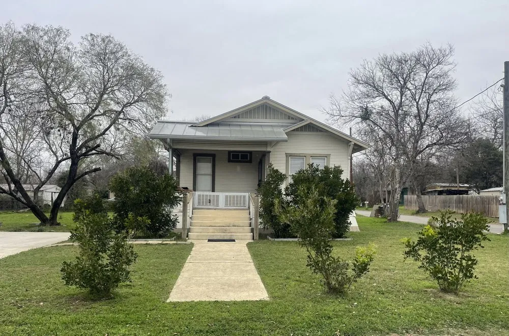 Local lawn care service near you in Seguin, TX by Segtex Lawn & Landscape