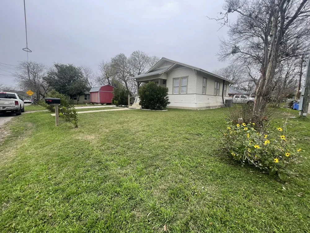 Reliable yard cleanup service in Seguin, TX by Segtex Lawn & Landscape