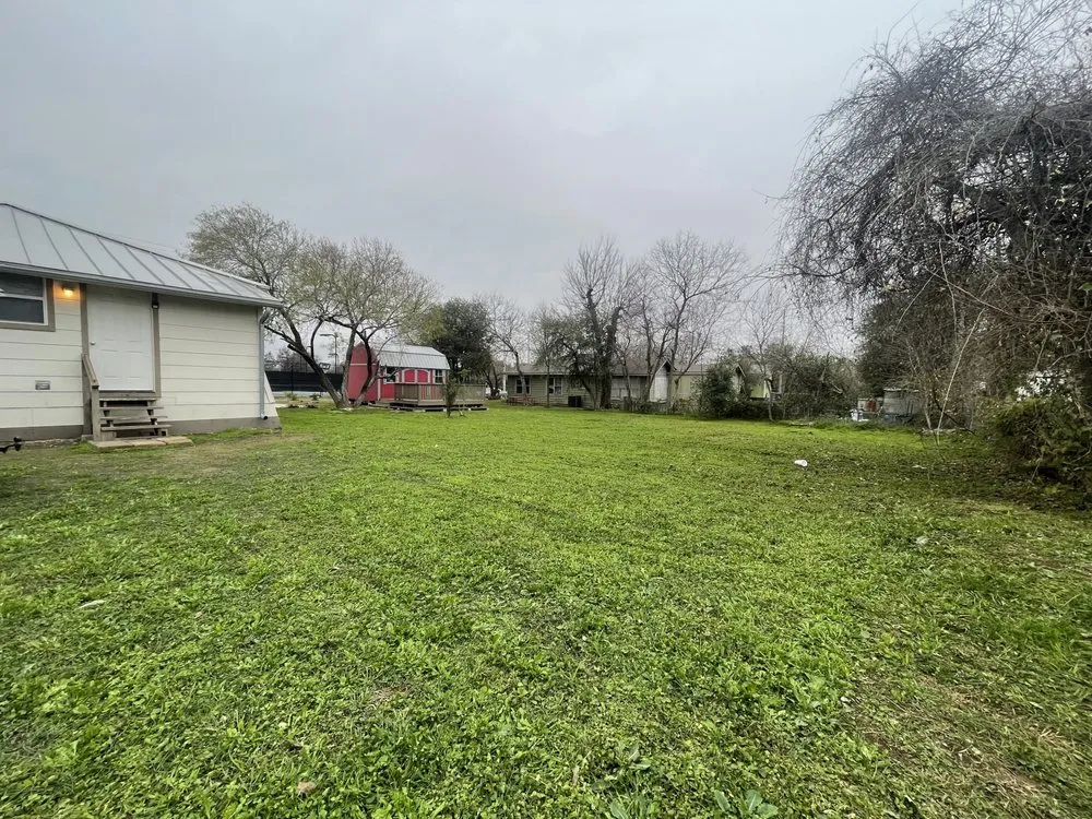 Trusted yard maintenance in Seguin, TX - Segtex Lawn & Landscape