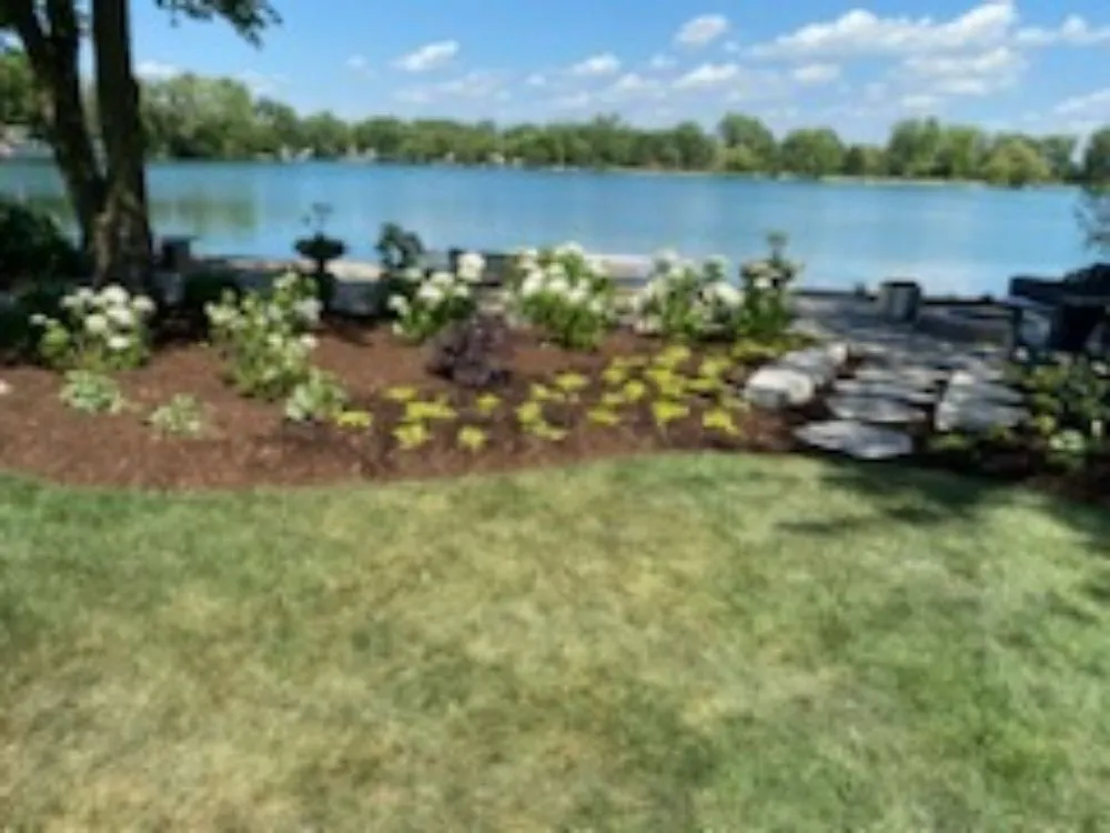 Expert garden landscaping experts serving Chicago, IL - Segura Landscaping