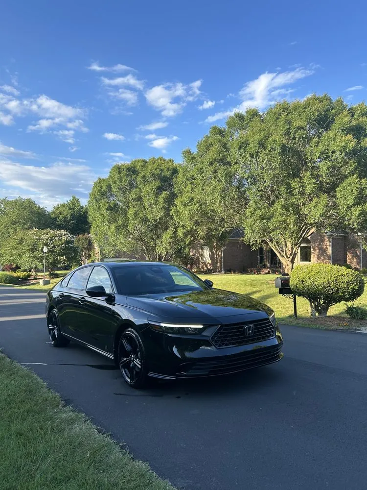 Top-rated landscaping services in Oak Ridge, NC by Seidle Auto Detailing & Lawn Care